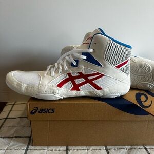 ASICS High-Top Wrestling Shoes in White/Red/Blue